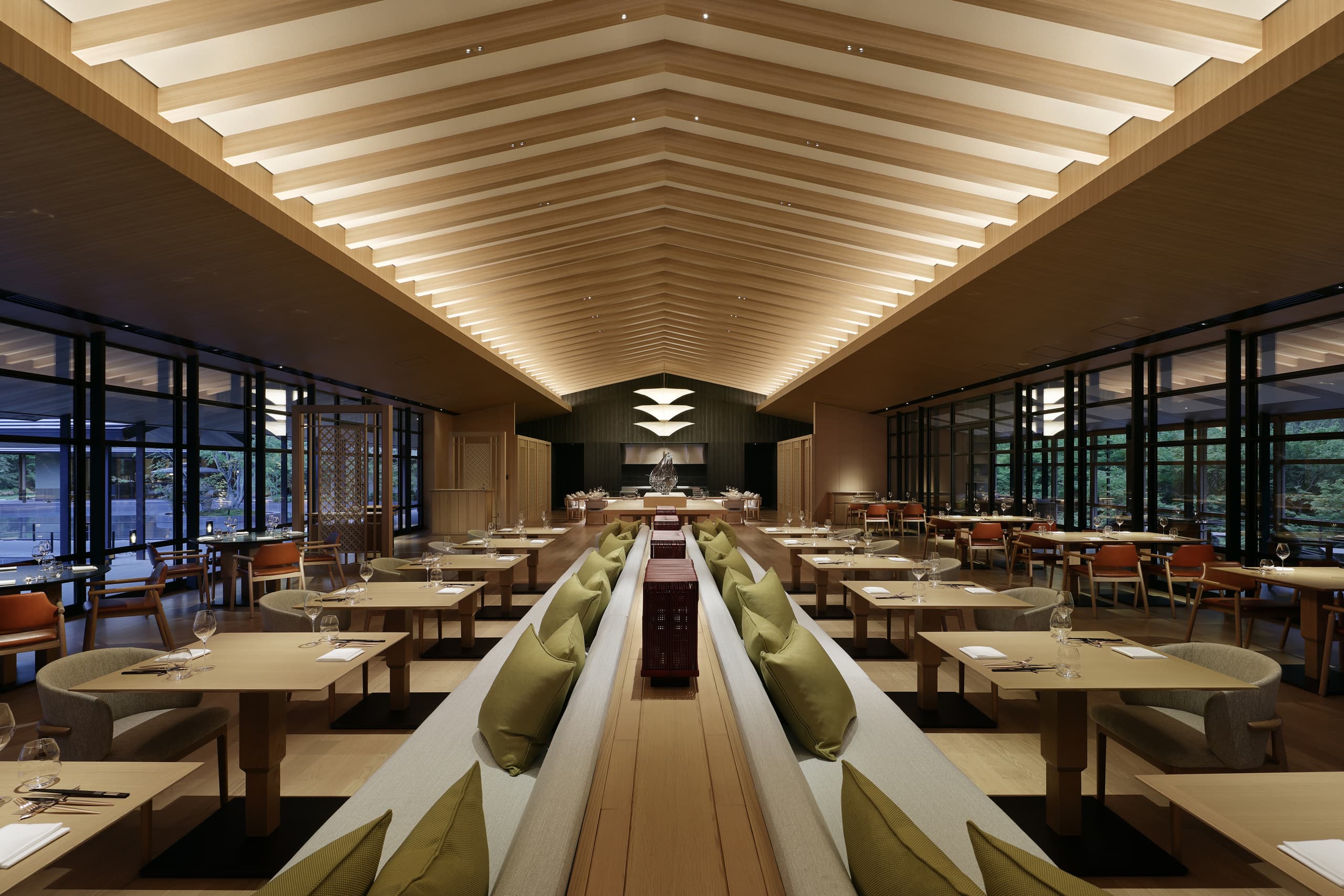 tenjin_all_day_dining_01.jpg